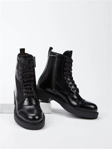 prada stiefelette wie fallen die aus|Schwarz Stiefeletten Aus Leder .